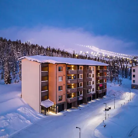 Yllaes 4 Ski-in, Incl 2 Winter Lift Passes