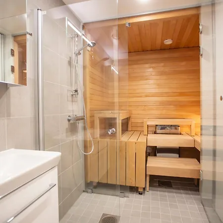 Yllaes 4 Ski-in, Incl 2 Winter Lift Passes