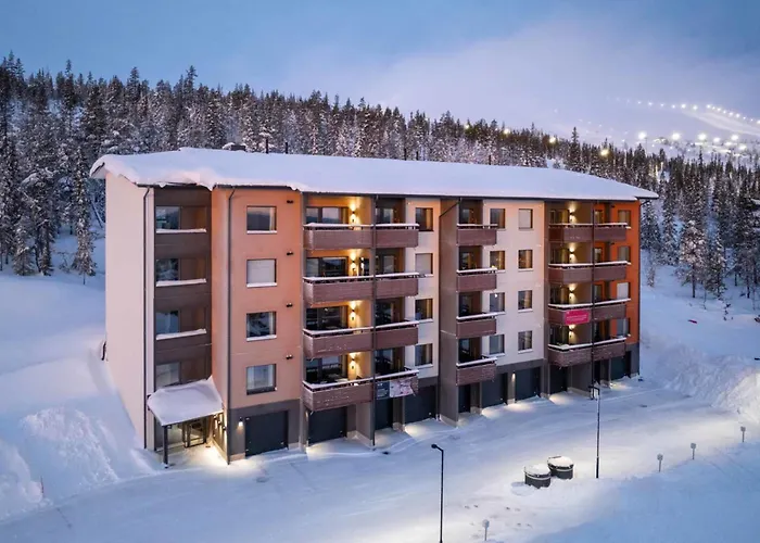 Yllaes 4 Ski-in, Incl 2 Winter Lift Passes * Ylläsjärvi