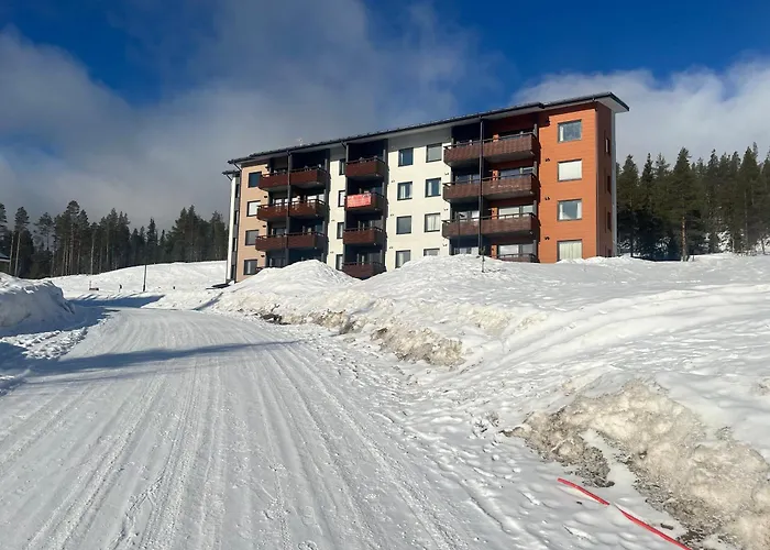 Yllaes 4 Ski-in, Incl 2 Winter Lift Passes * Ylläsjärvi